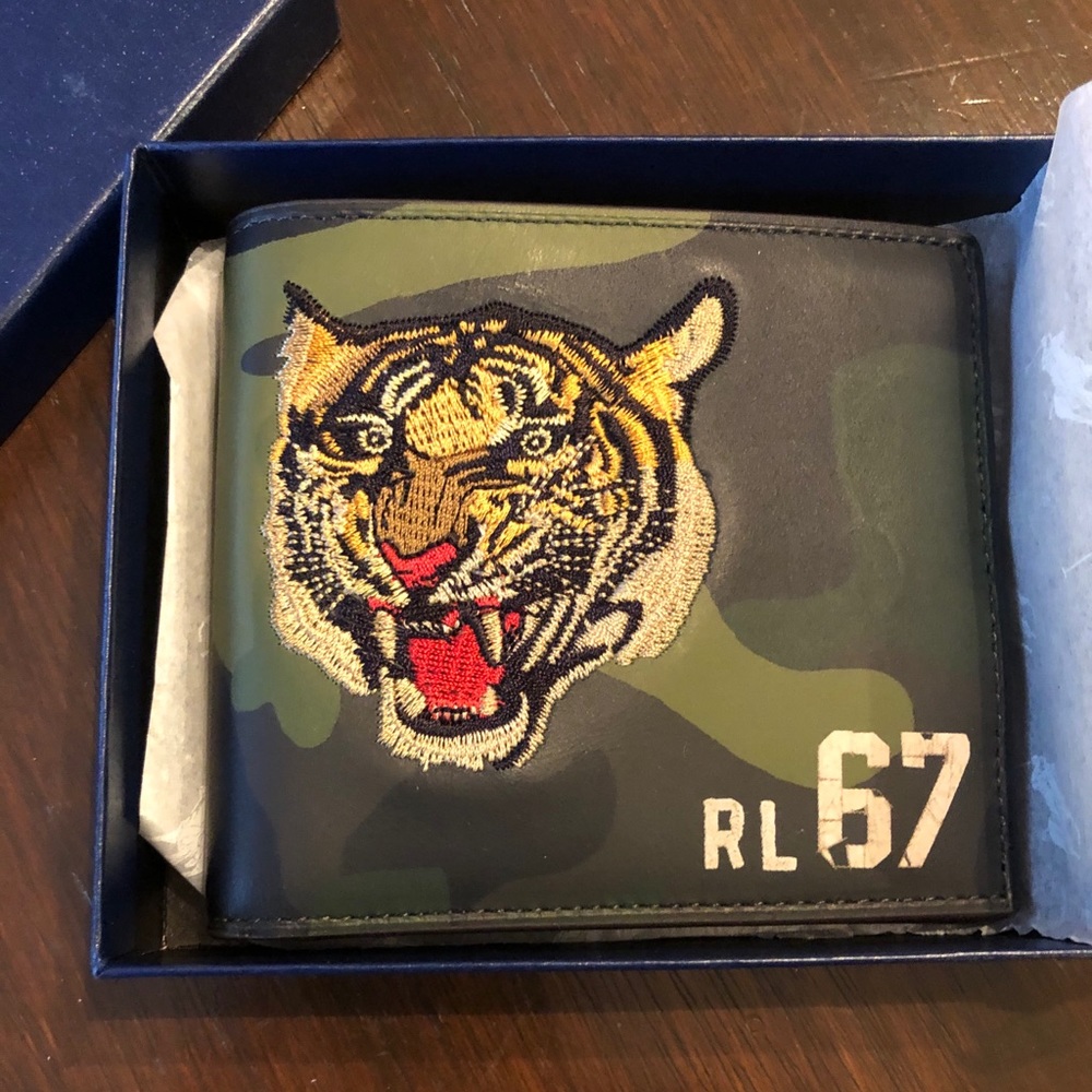 NIB Ralph Lauren embroidered tiger camo wallet